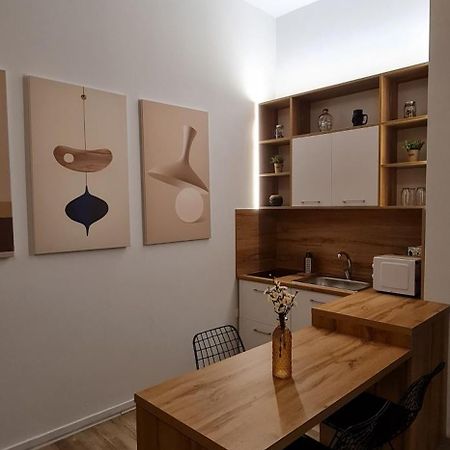 Luxury Apartment Tirana Esterno foto